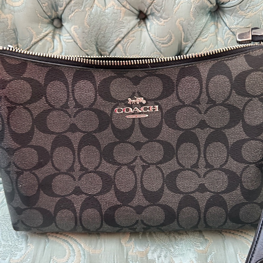 CLASSIC coach- small crossbody bag